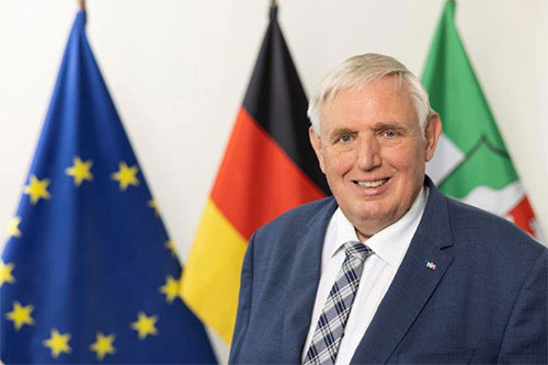 NRW Gesundheitsminister Karl Josef Laumann Foto MAGS NRW Ralph Sondermann 